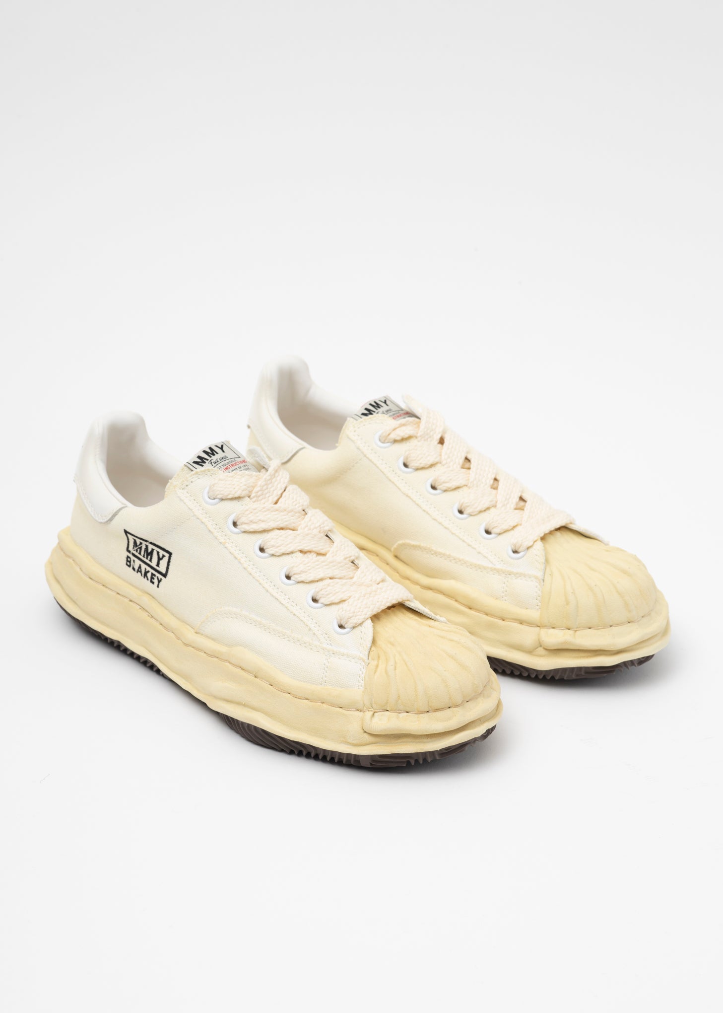 BLAKEY LOW CANVAS GARMENT DYE / BRW
