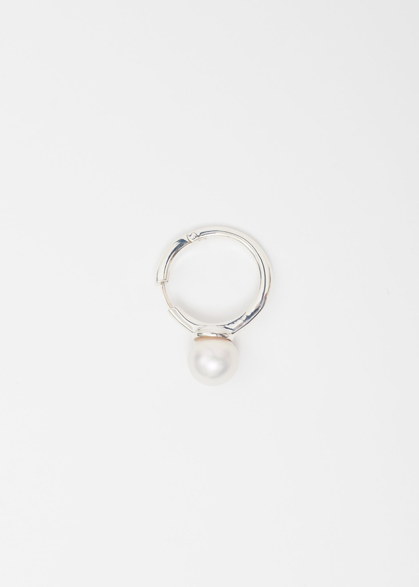 Silver Pearl Earring