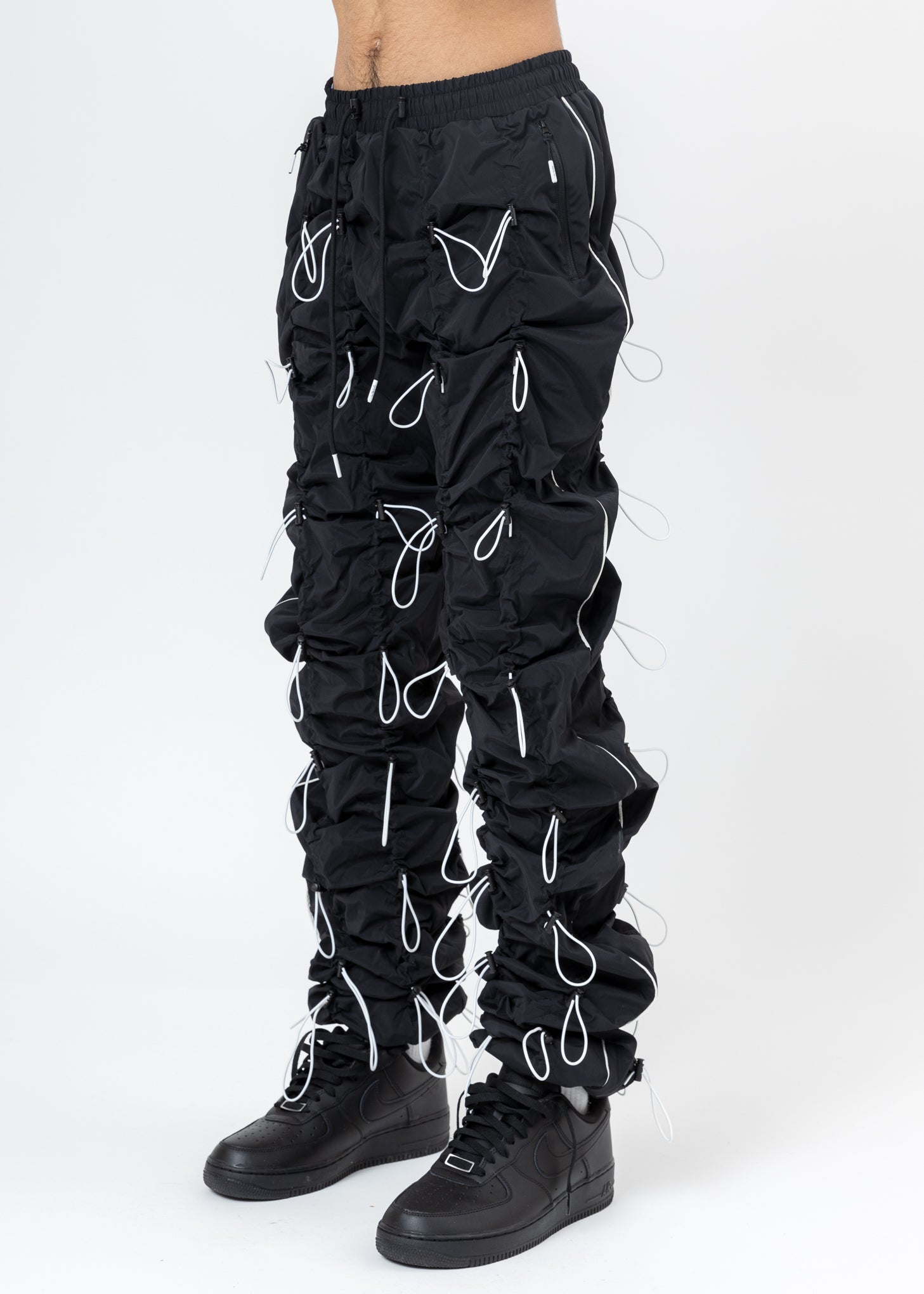 Black And White GOBCHANG Pants – 017 Shop