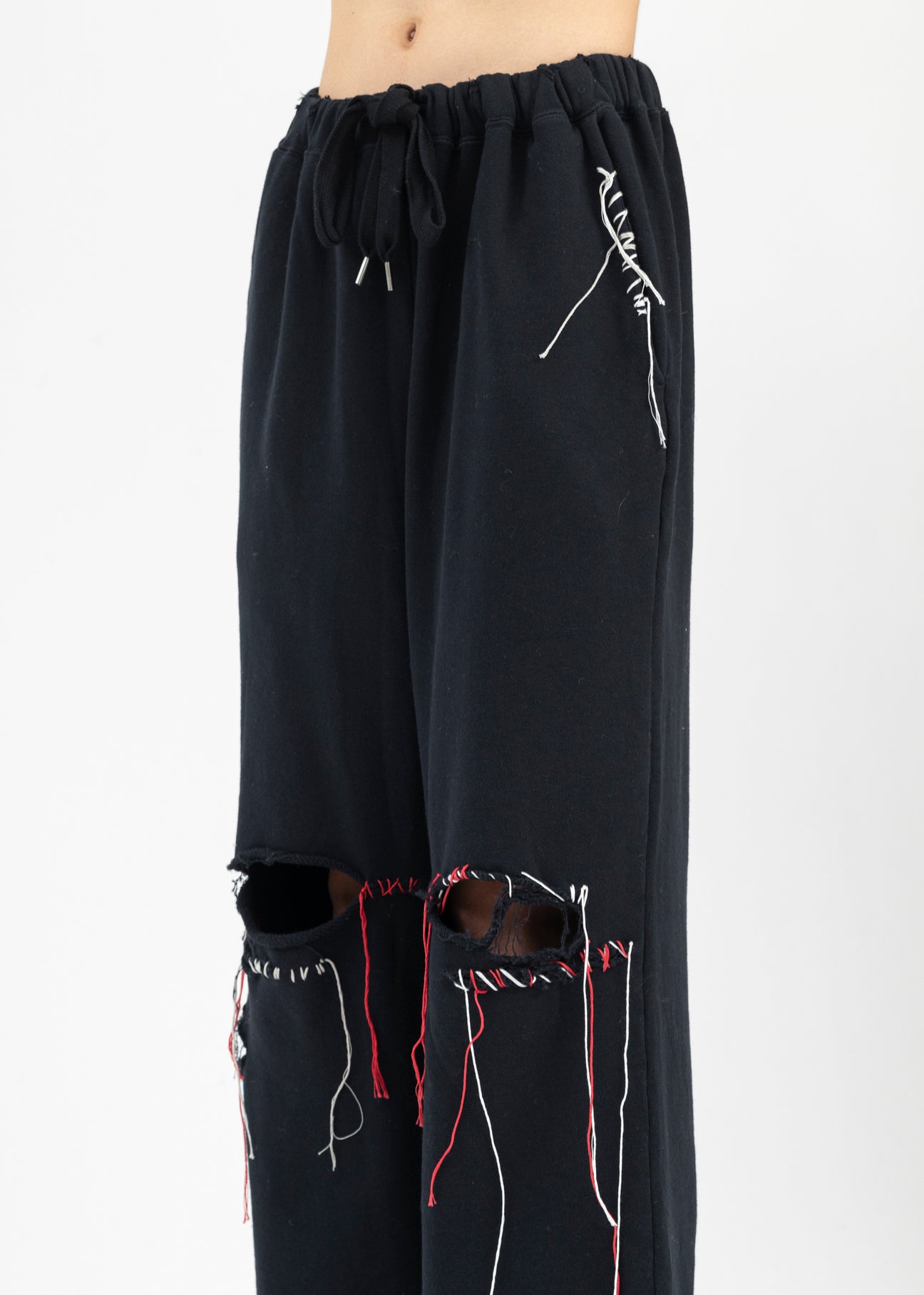 BLACK LOOPING DAMAGE SWEAT PANTS – 017 Shop