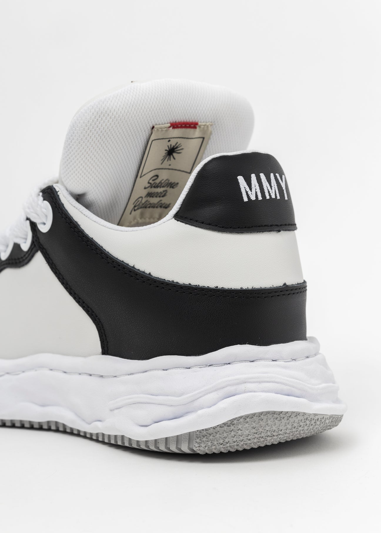 Black/White Original Sole Leather Puffer Low-Top Sneaker