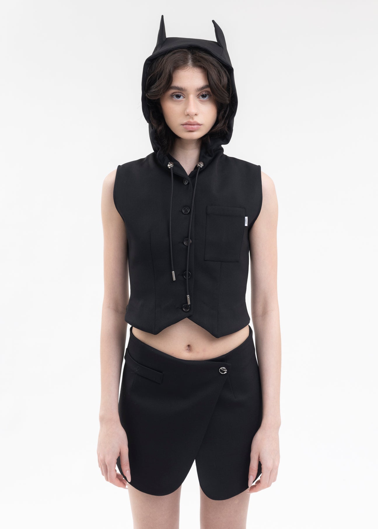 017WomenCOPERNIBLACKHORNTAILOR
