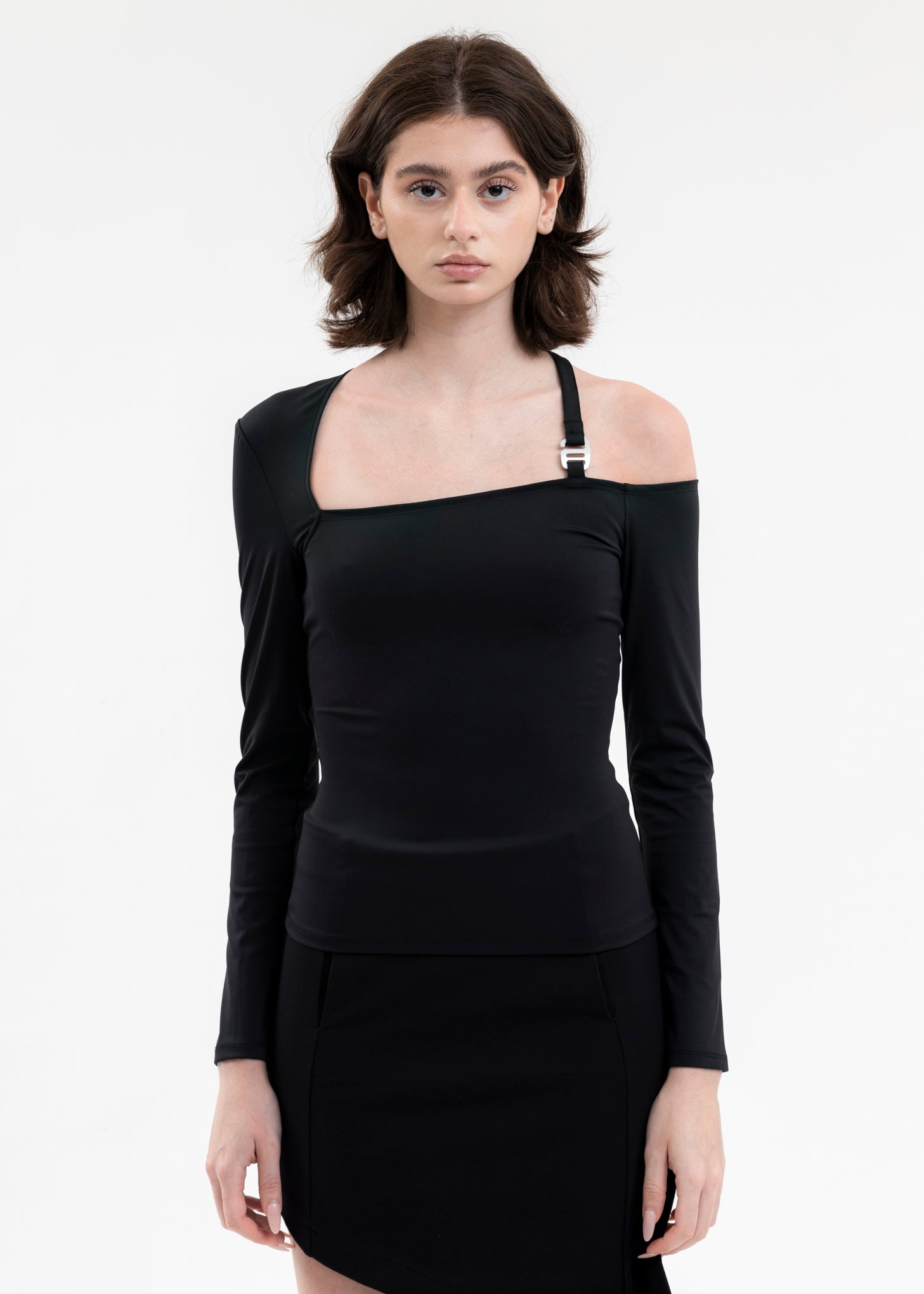 BLACK INVARIABLE LS TOP – 017 Shop