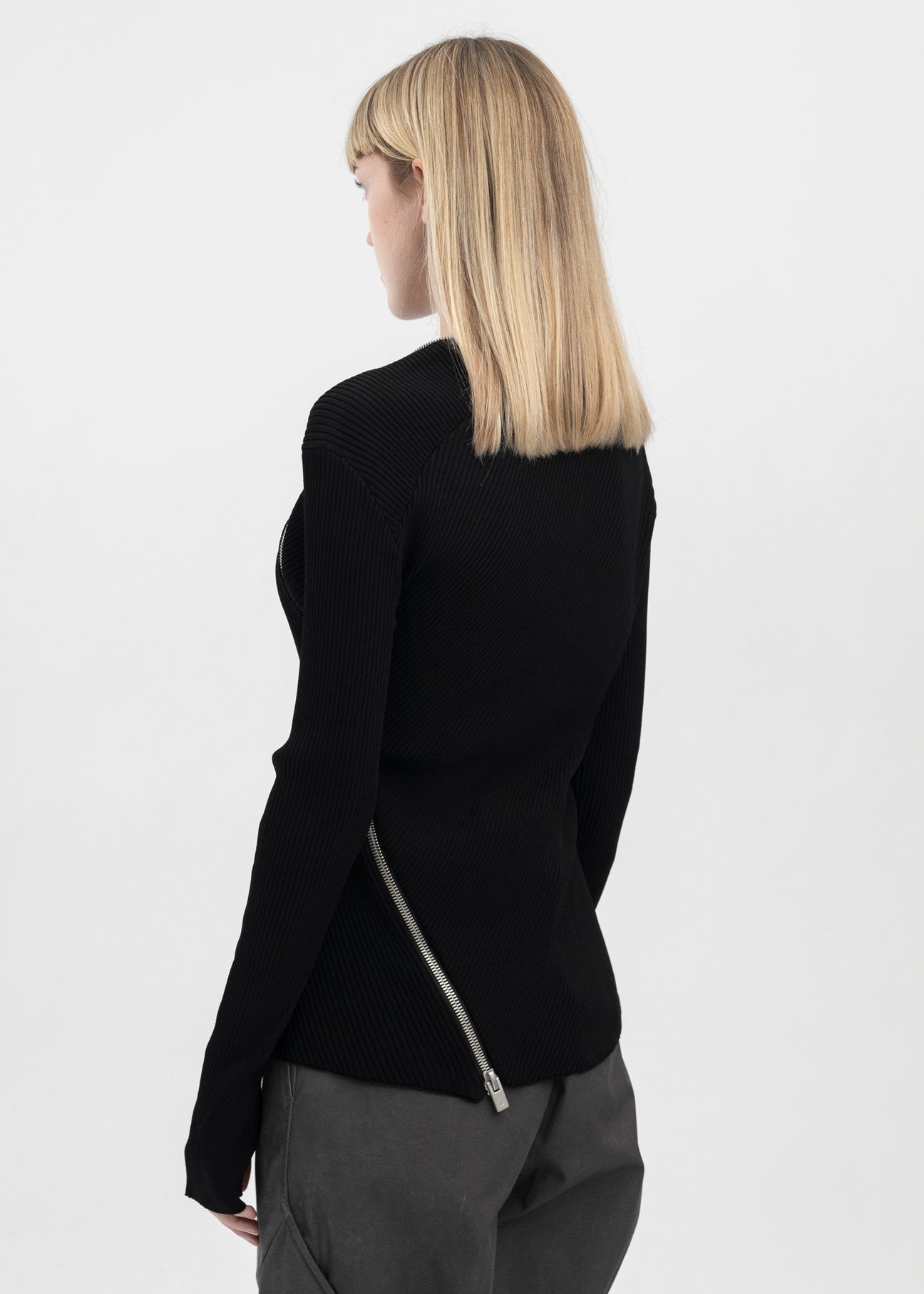 BLACK TIED ZIP KNIT – 017 Shop