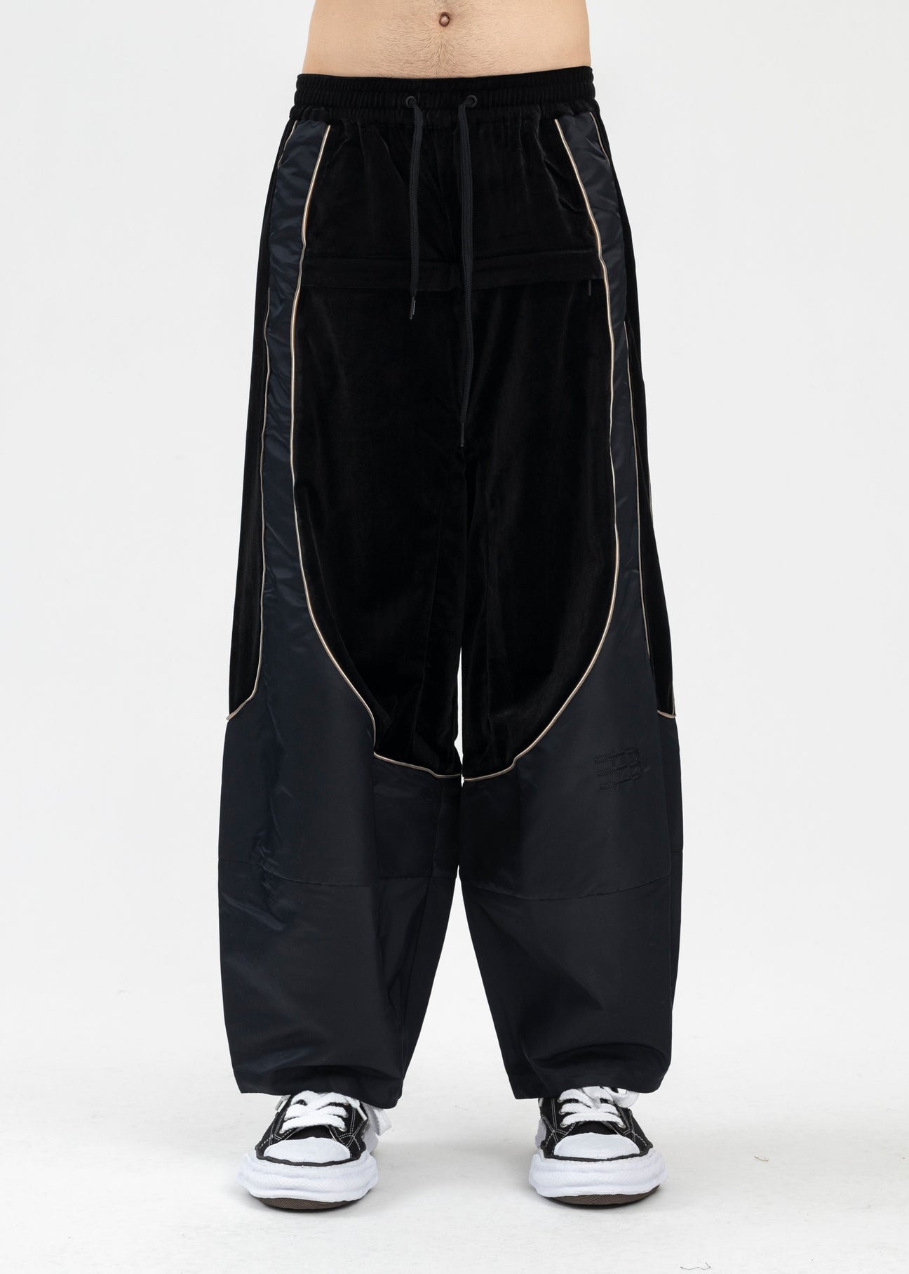 EUPHORIC BLACK EIGHTH WIDE TRACK TROUSERS – 017 Shop