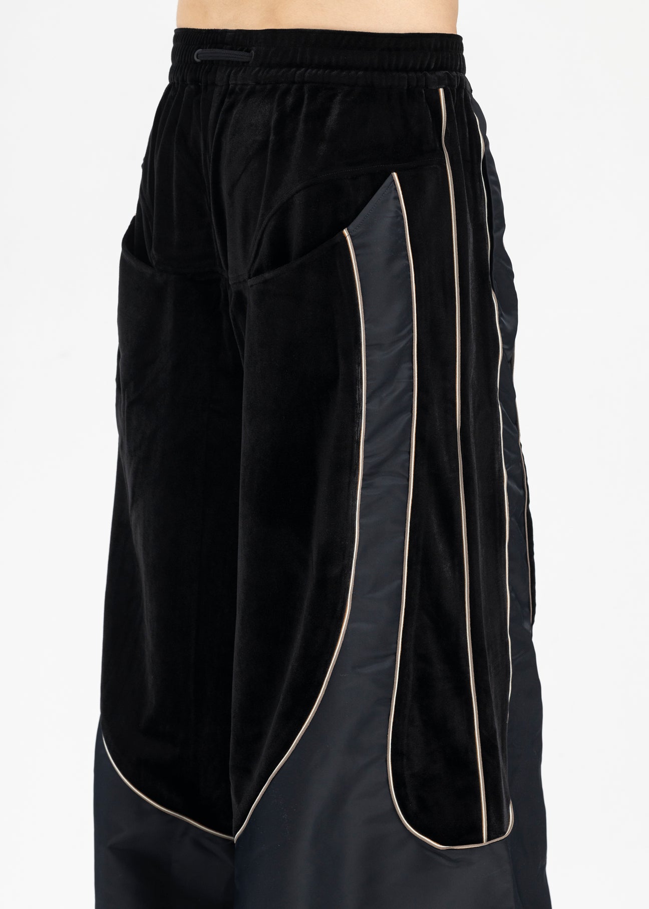 EUPHORIC BLACK EIGHTH WIDE TRACK TROUSERS – 017 Shop