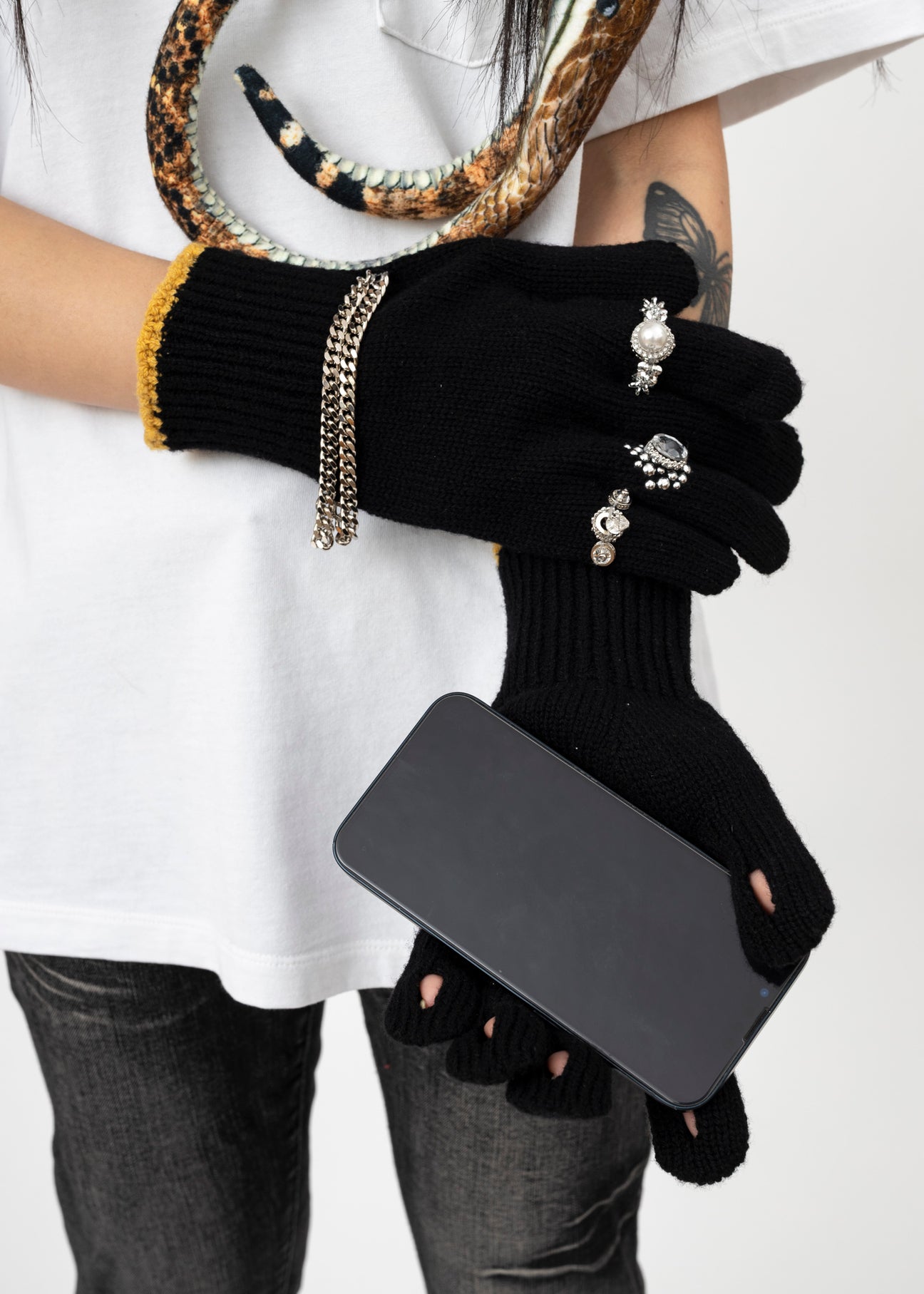 BLACK DOUBLET KNIT GLOVES WITH RINGS – 017 Shop