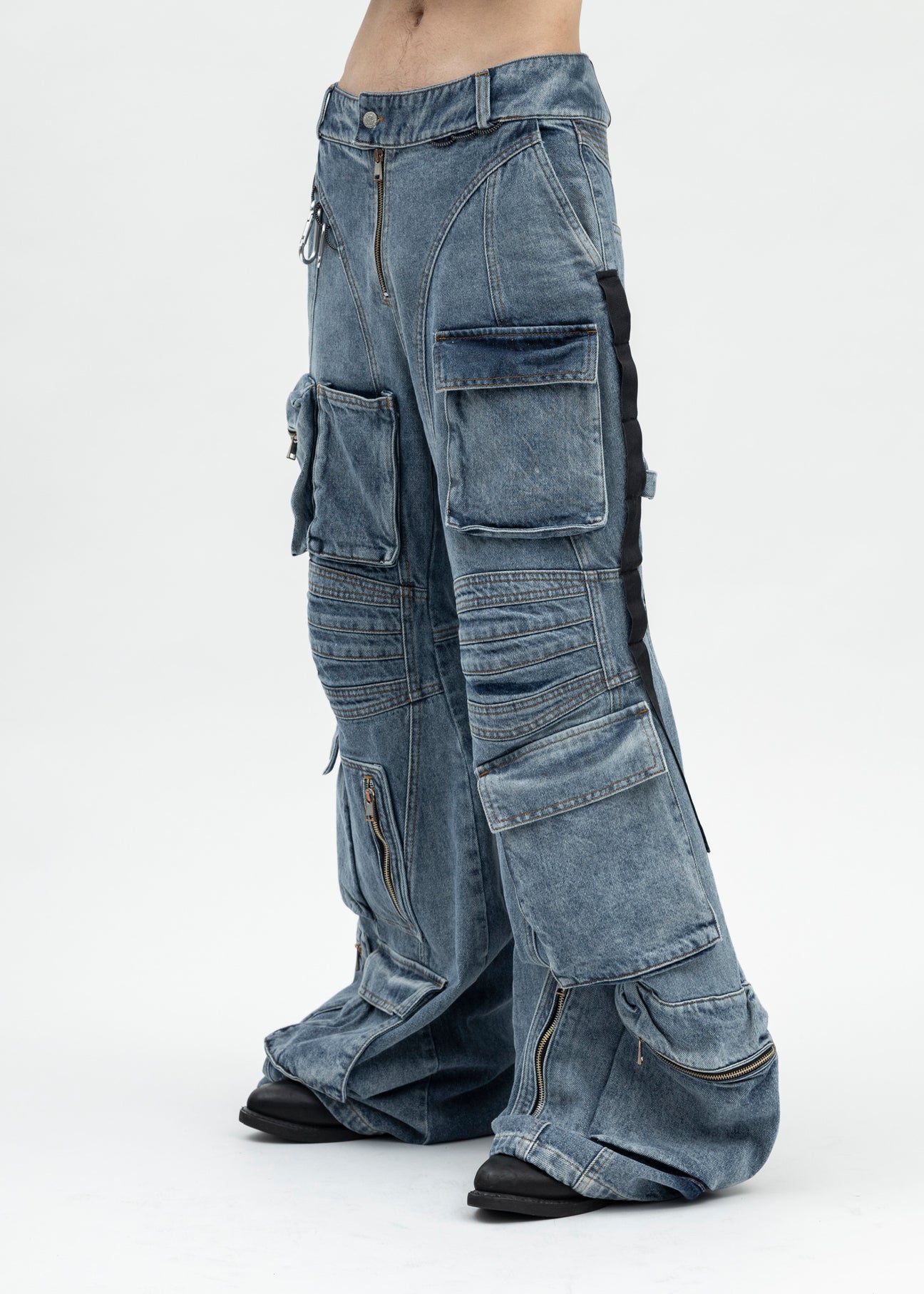 LIGHT WASH BLUE CAMPING CARGO JEANS – 017 Shop