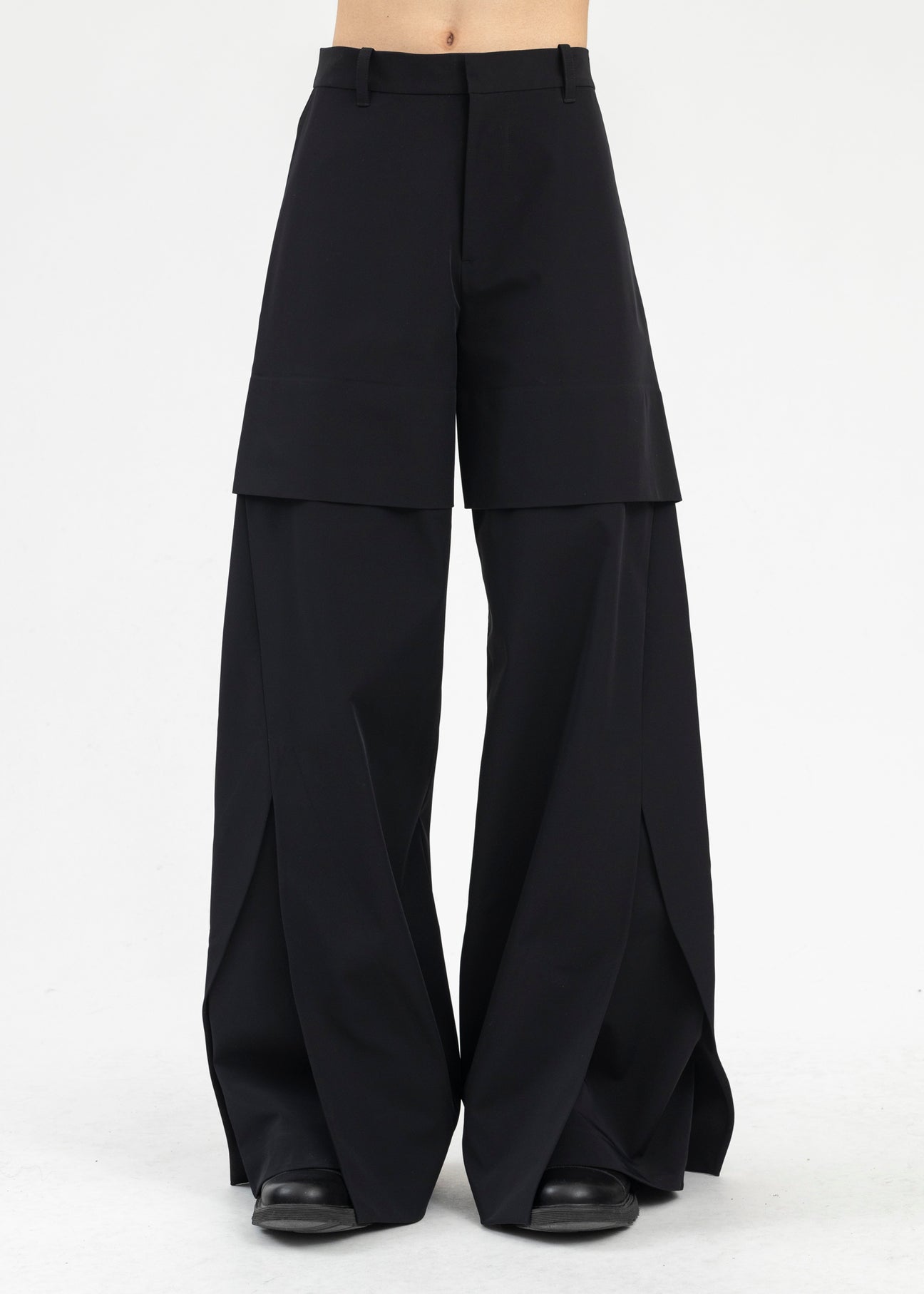 BLACK FORMED CARGO – 017 Shop