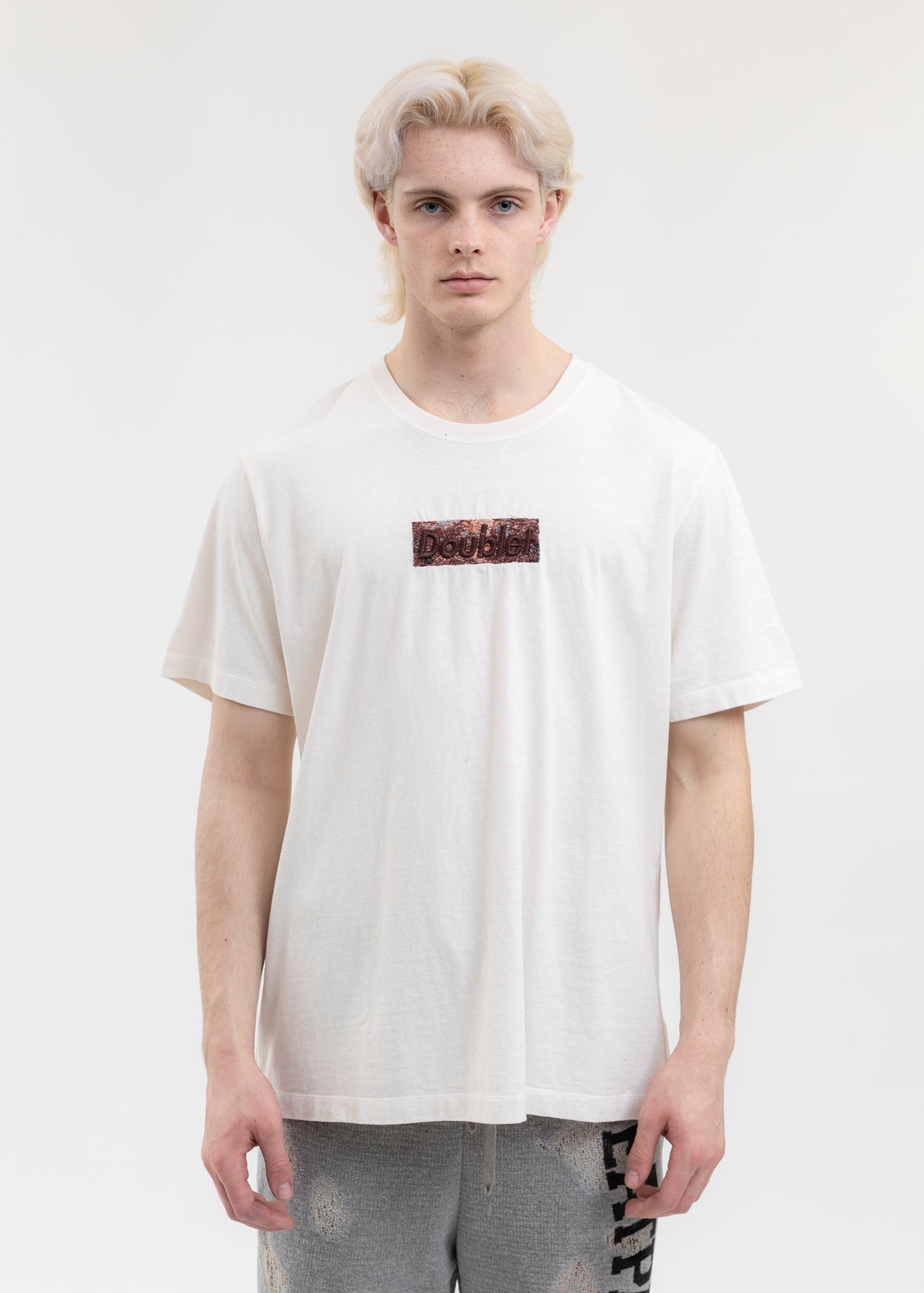 IVORY RUST EMBROIDERY T-SHIRT – 017 Shop