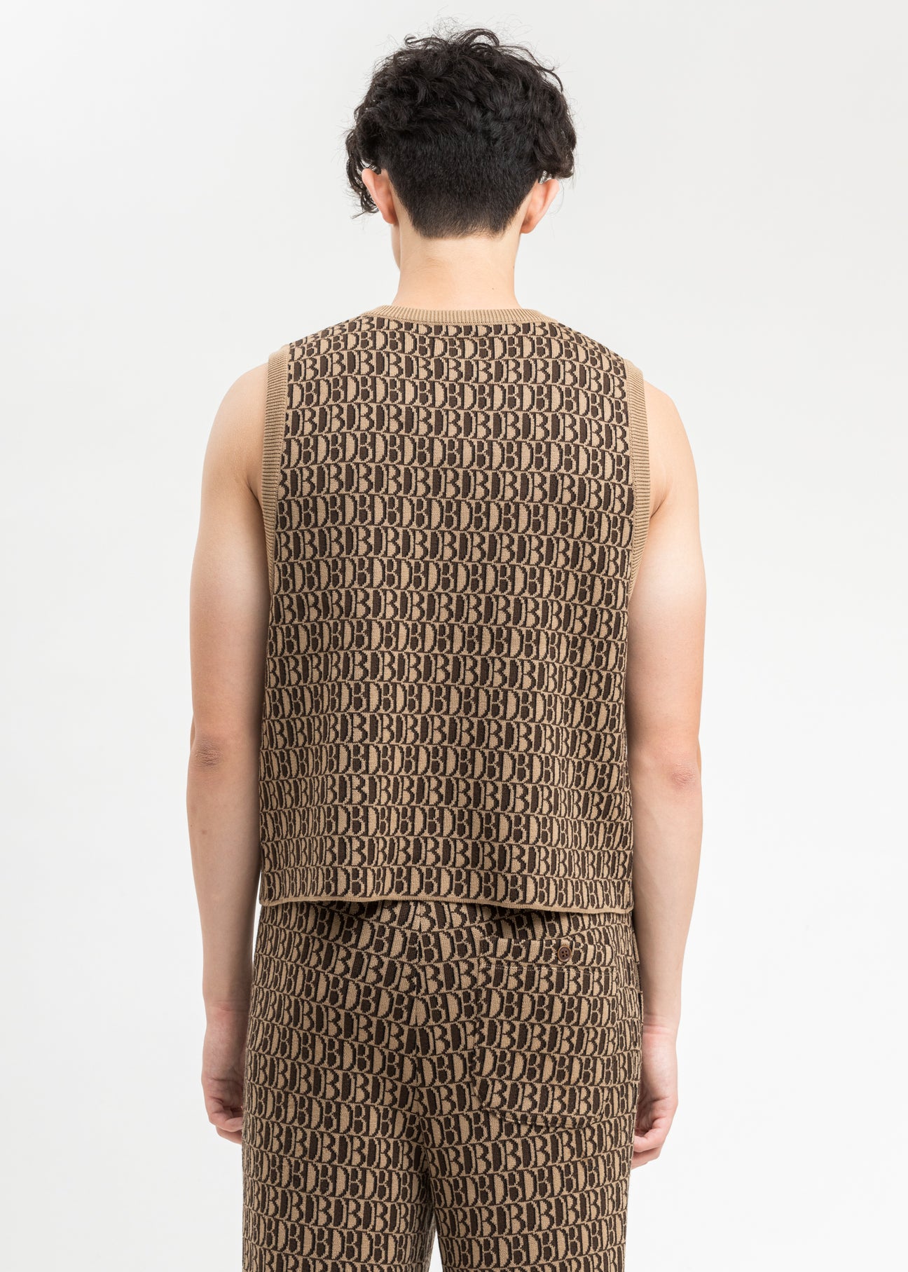 Beige Monogram JQ Knit Vest – 017 Shop
