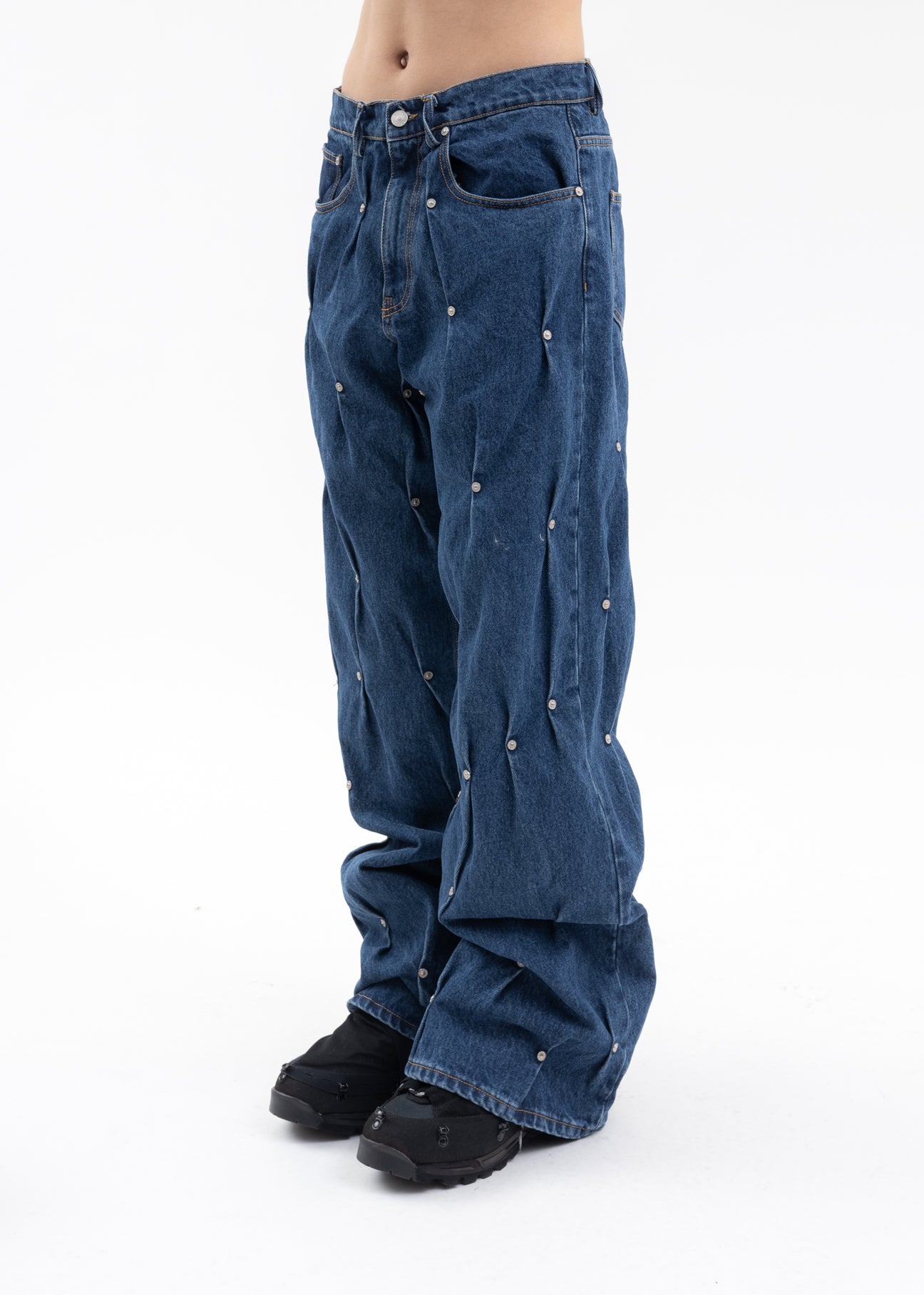 MULTI RIVET DENIM PANTS