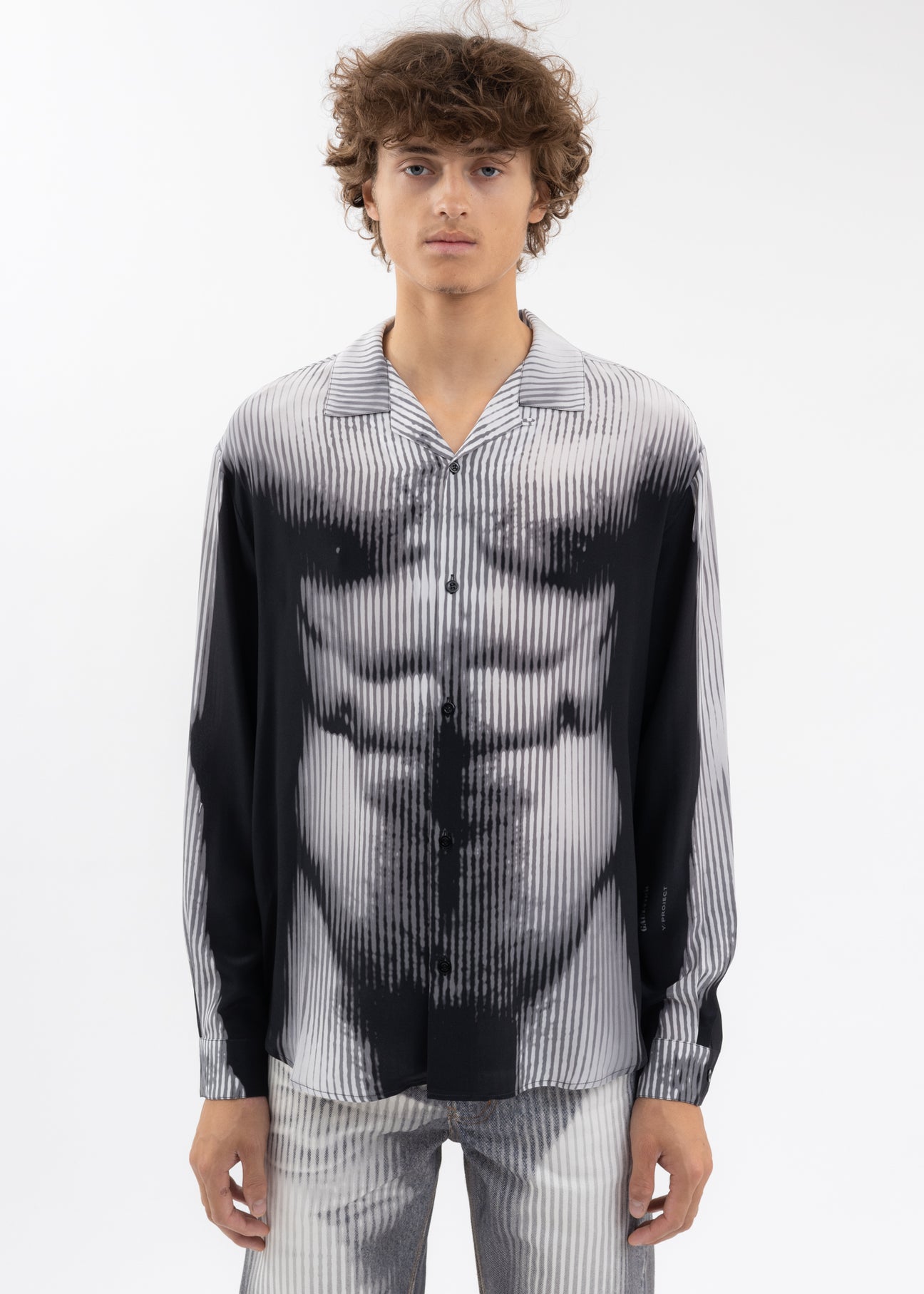 017MensY_PBLACK_WHITEJeanPaulG