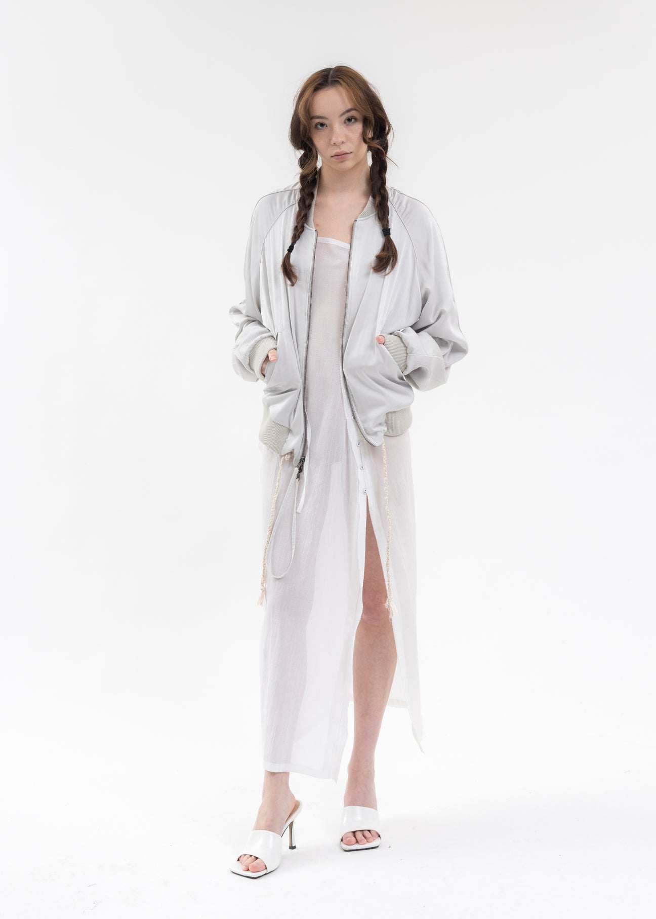 ★RAIVE★ Unbalanced Strap Long Dress in White VW4MO22001 Unbalanced Strap Long Dress in White VW4MO220-01 - 레이브