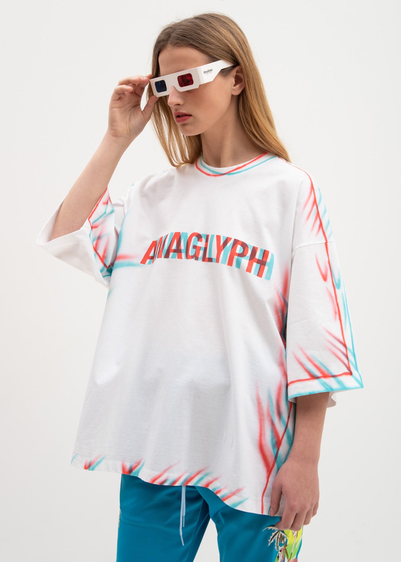 White Anaglyph Hand-Painted T-Shirt – 017 Shop