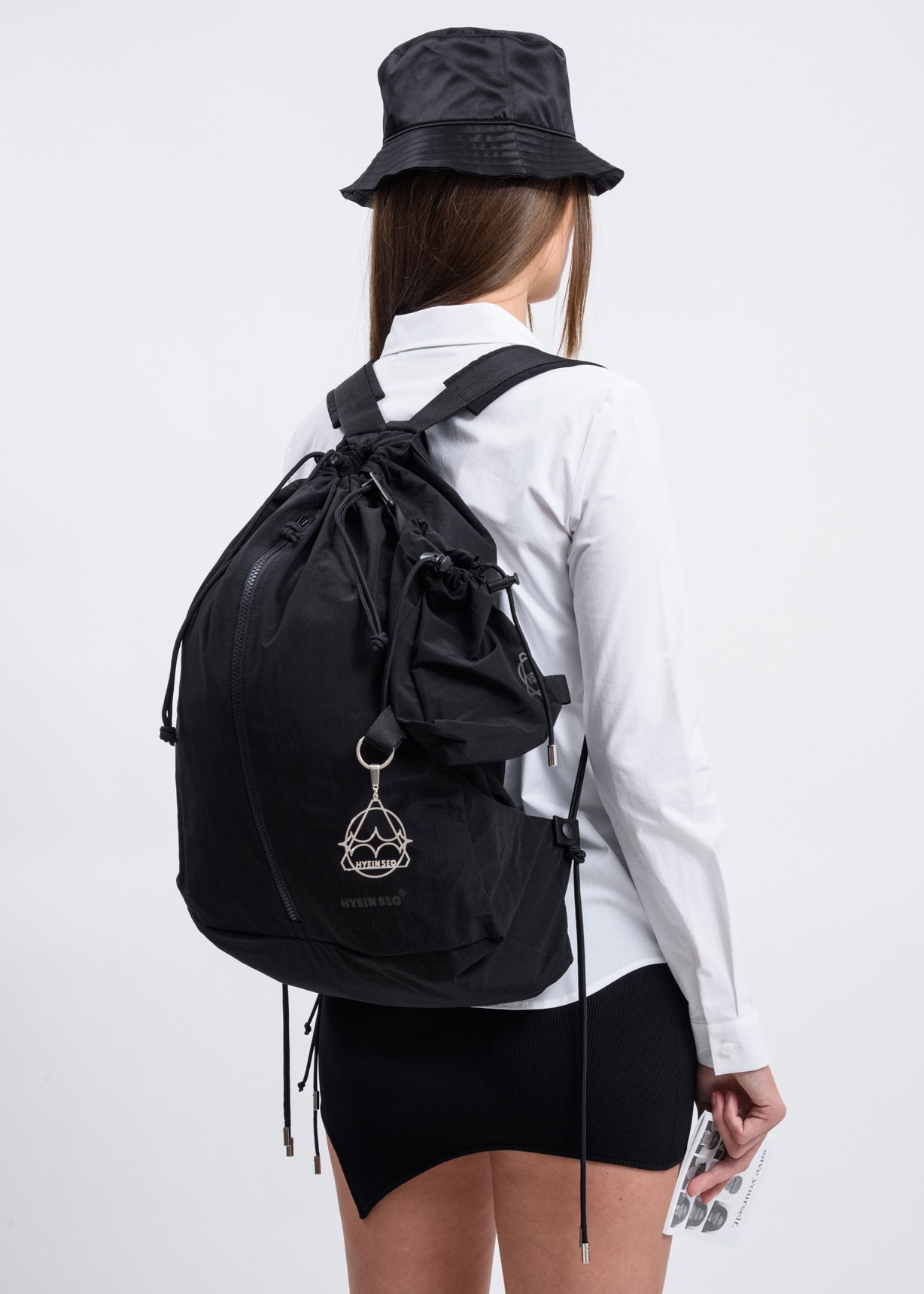 ★即発送 HYEIN SEO ヘインソ バックパック 黒系 HYEIN SEO Black Zip Backpack