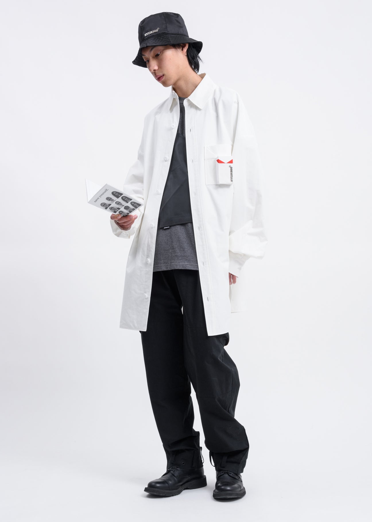 White Smoker s Duvet Coat