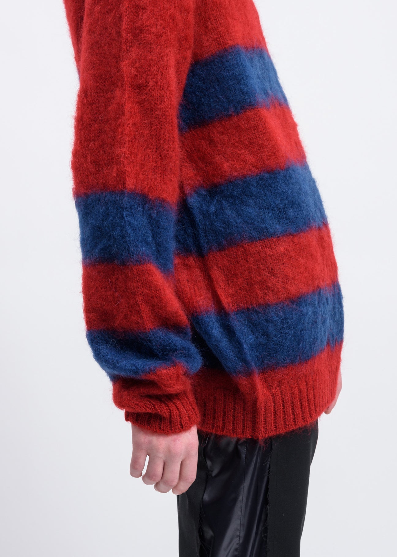 Red Border Mohair Sweater – 017 Shop