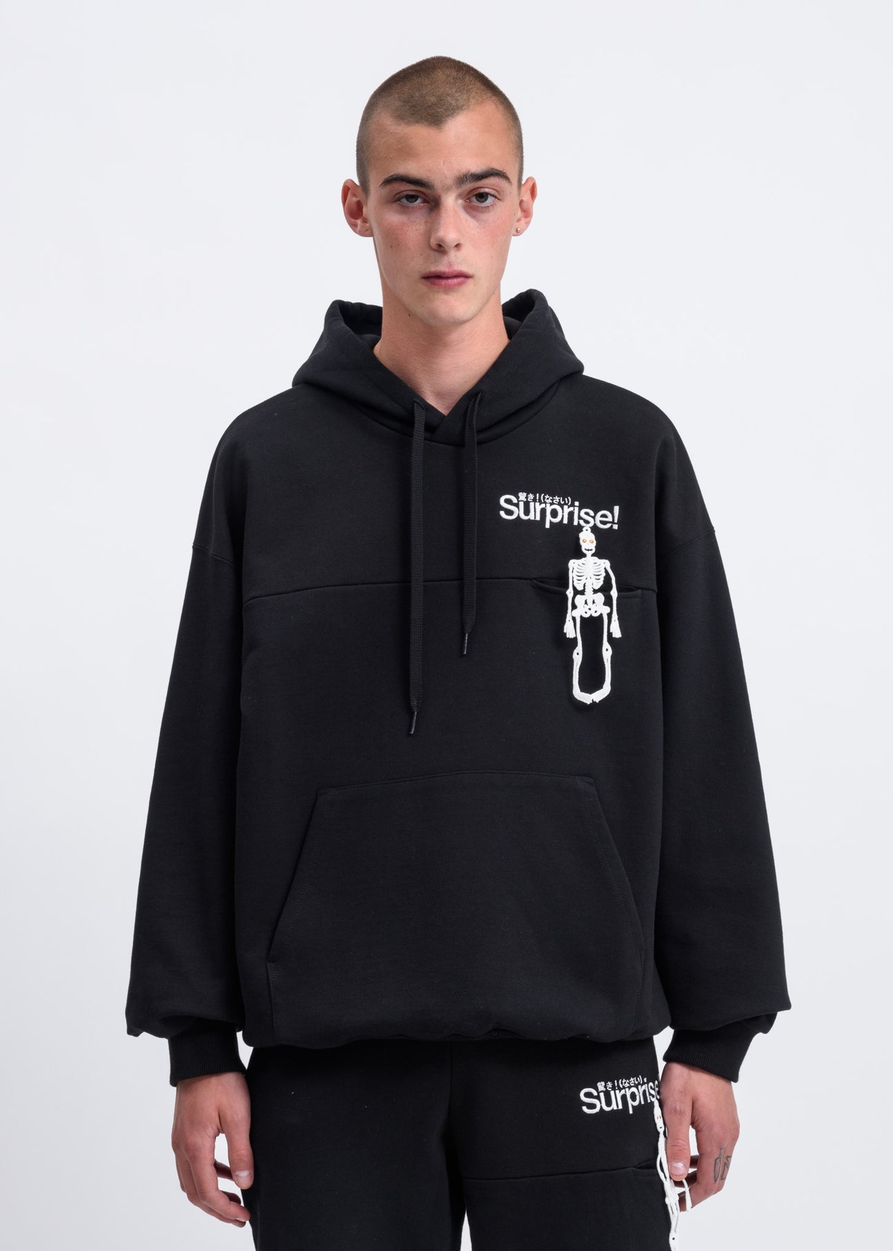 Black “Surprise” Embroidery Hoodie – 017 Shop