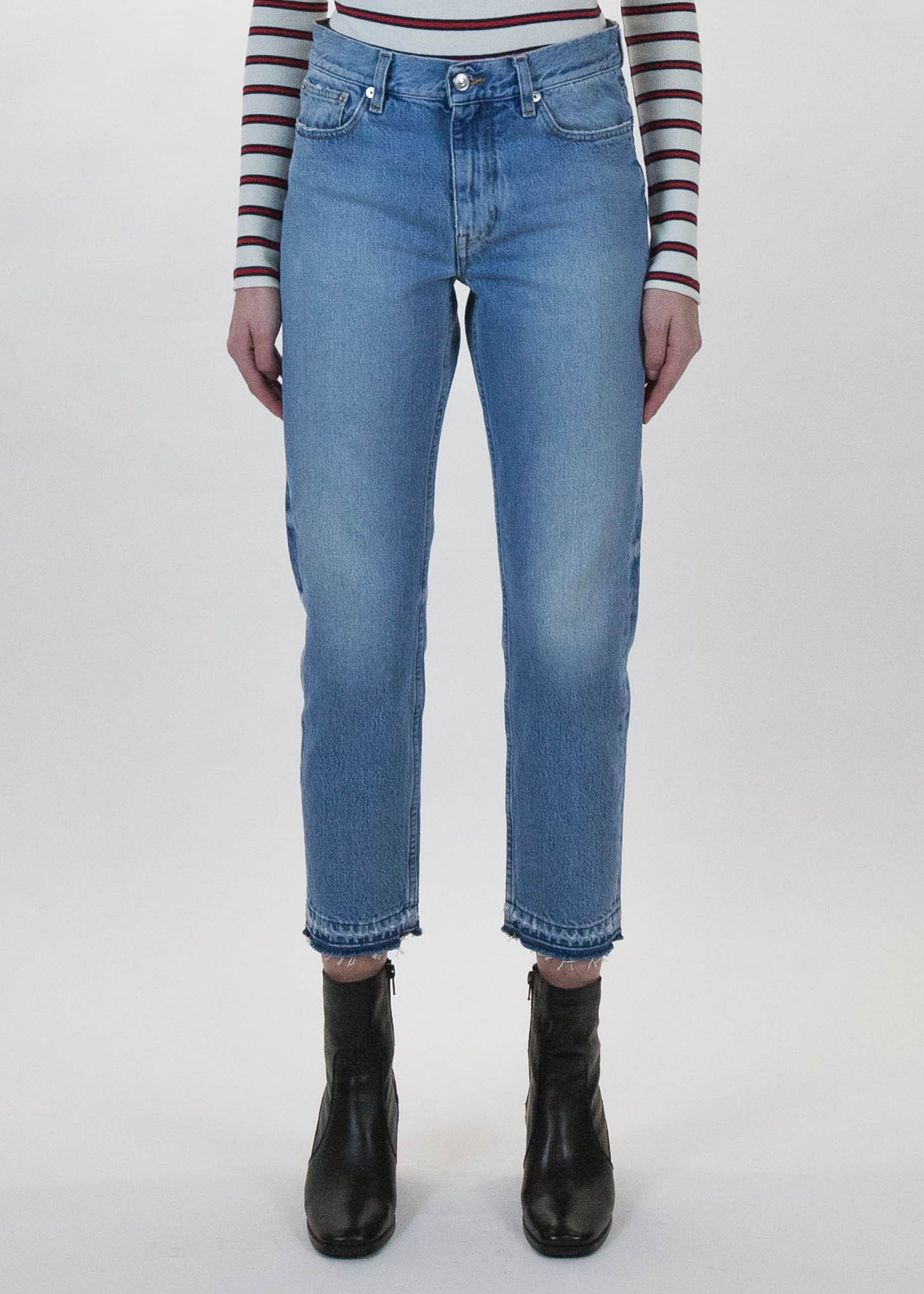 Frayed ankle grazer jeans deals